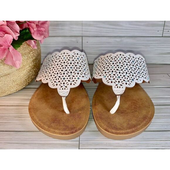 Olivia Miller White Hooded Rhinestone Slip On Sandals S:9 - Picture 6 of 12